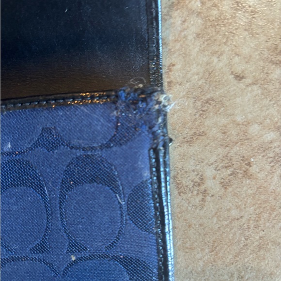 Coach Blue & Black Tri Fold Wallet - Picture 6 of 7